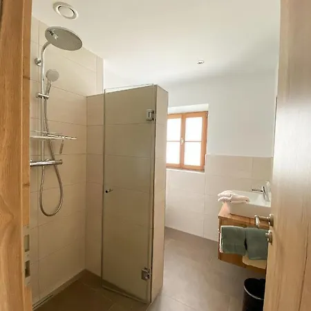 Heillinger Guetl Inkl. Chiemgaukarte Apartamento